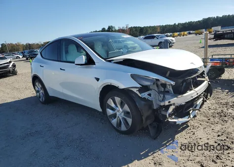 2021 Tesla Model Y z USA, uszkodzony, nr VIN 5YJYGDED4MF115192